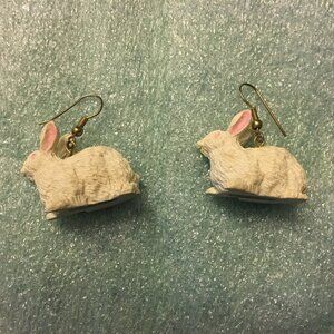 EASTER - 1970s Chalkware Easter Bunny Earrings